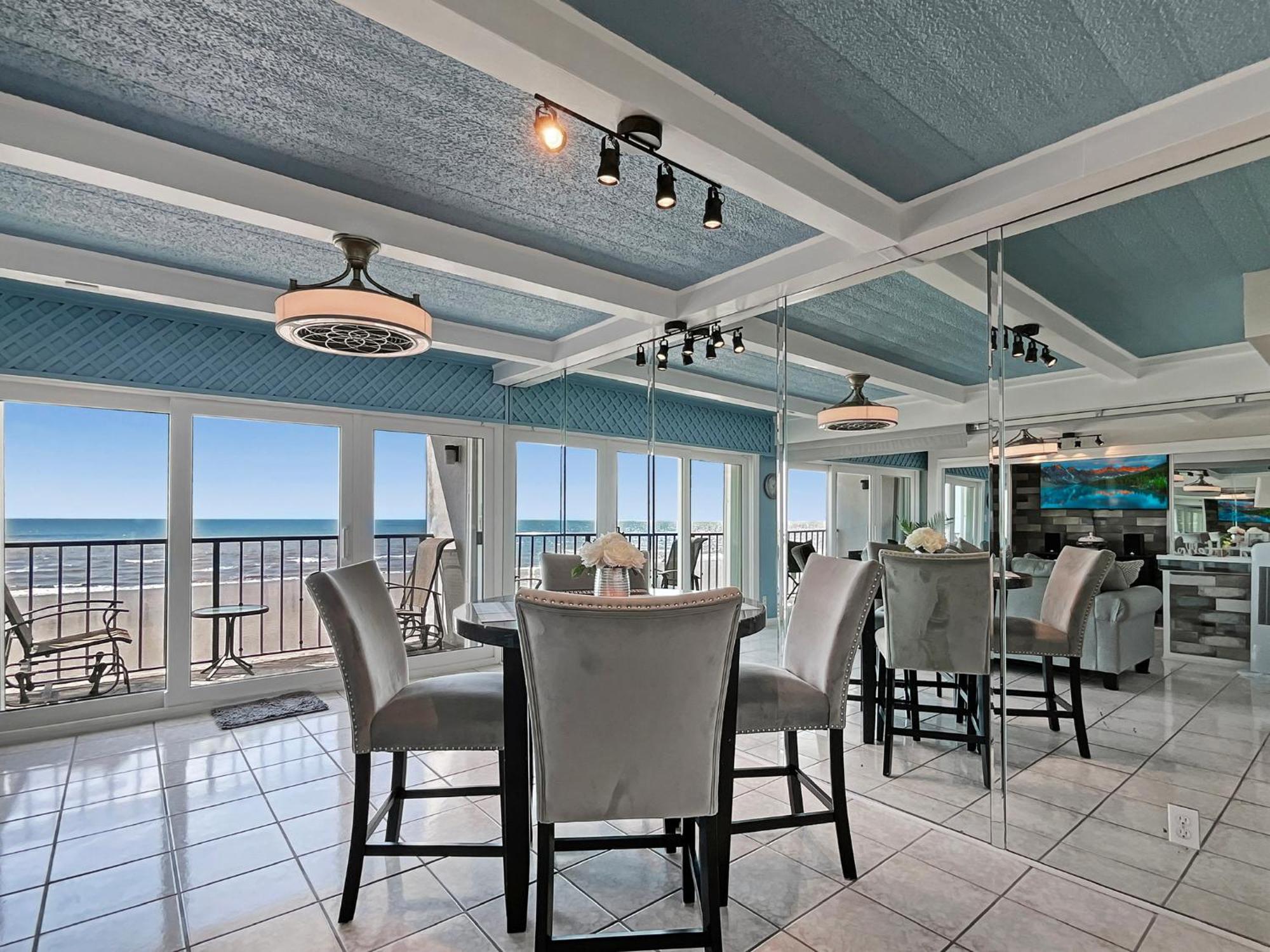 Amazing And Spectacular Ocean And Beach Views In Galveston Exterior photo