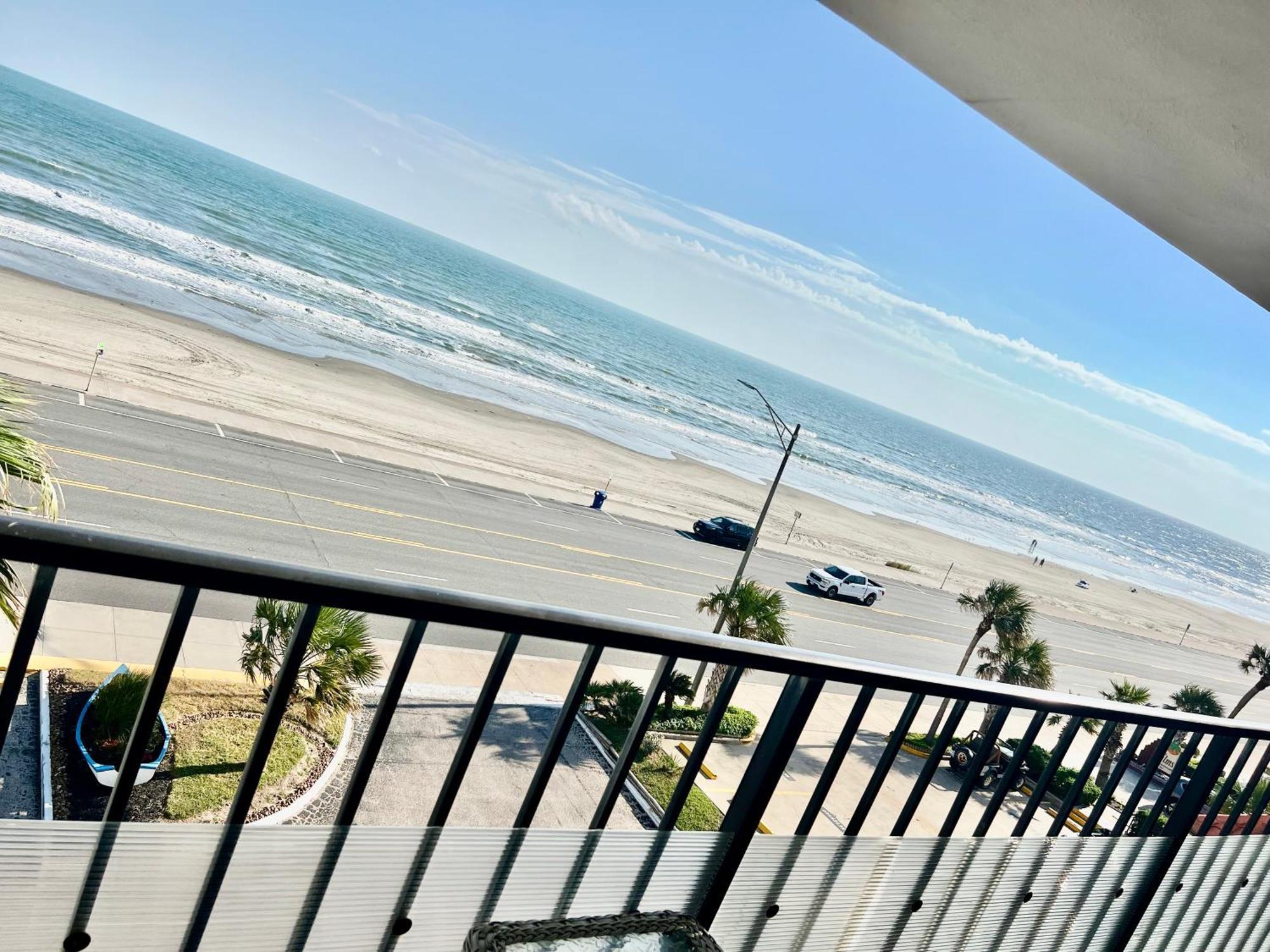 Amazing And Spectacular Ocean And Beach Views In Galveston Exterior photo